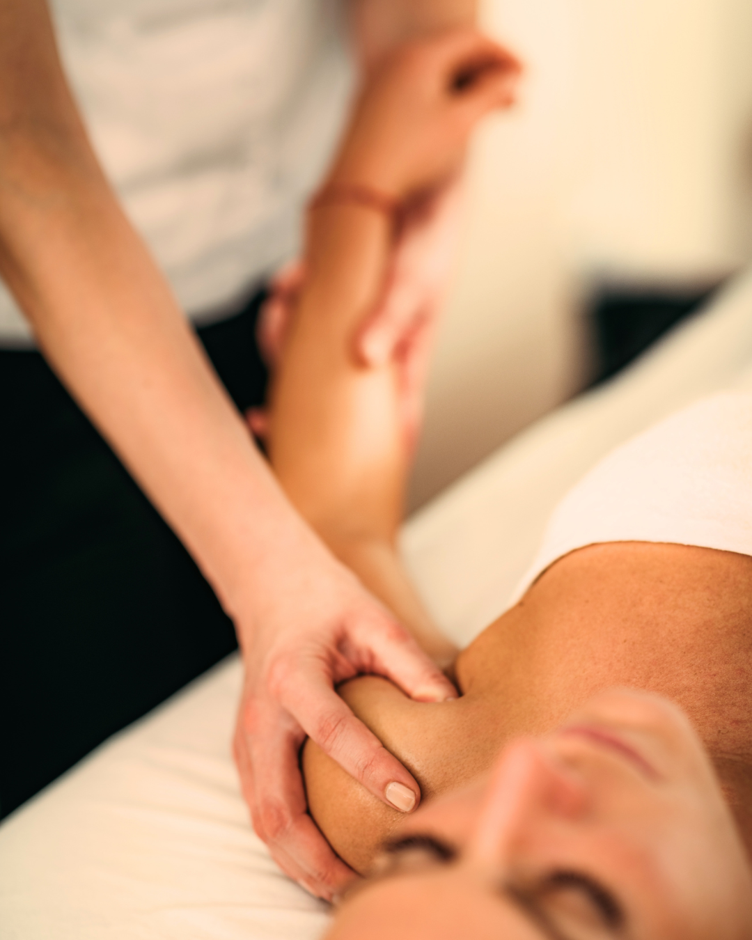 In-house massage therapy at Abrazo Studio Helsinki